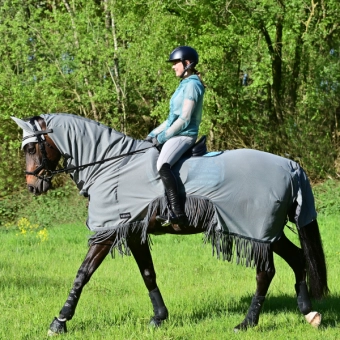 Jezdecká deka Moskito III - šedá, 125 cm